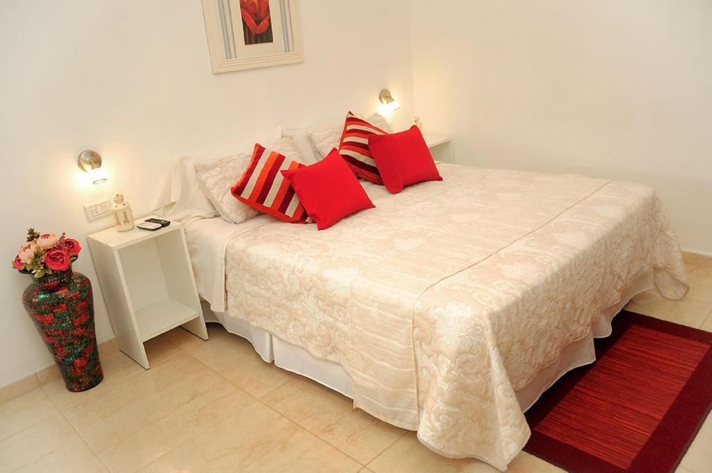 Gure Loa Urbano Bed & Breakfast Мина Клаверо Екстериор снимка