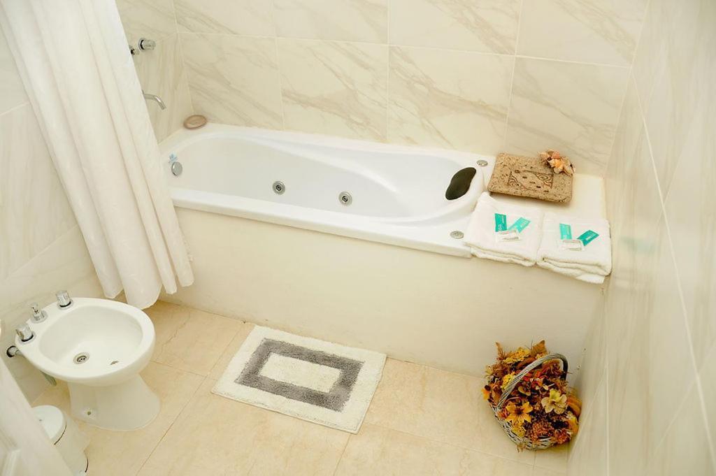 Gure Loa Urbano Bed & Breakfast Мина Клаверо Екстериор снимка